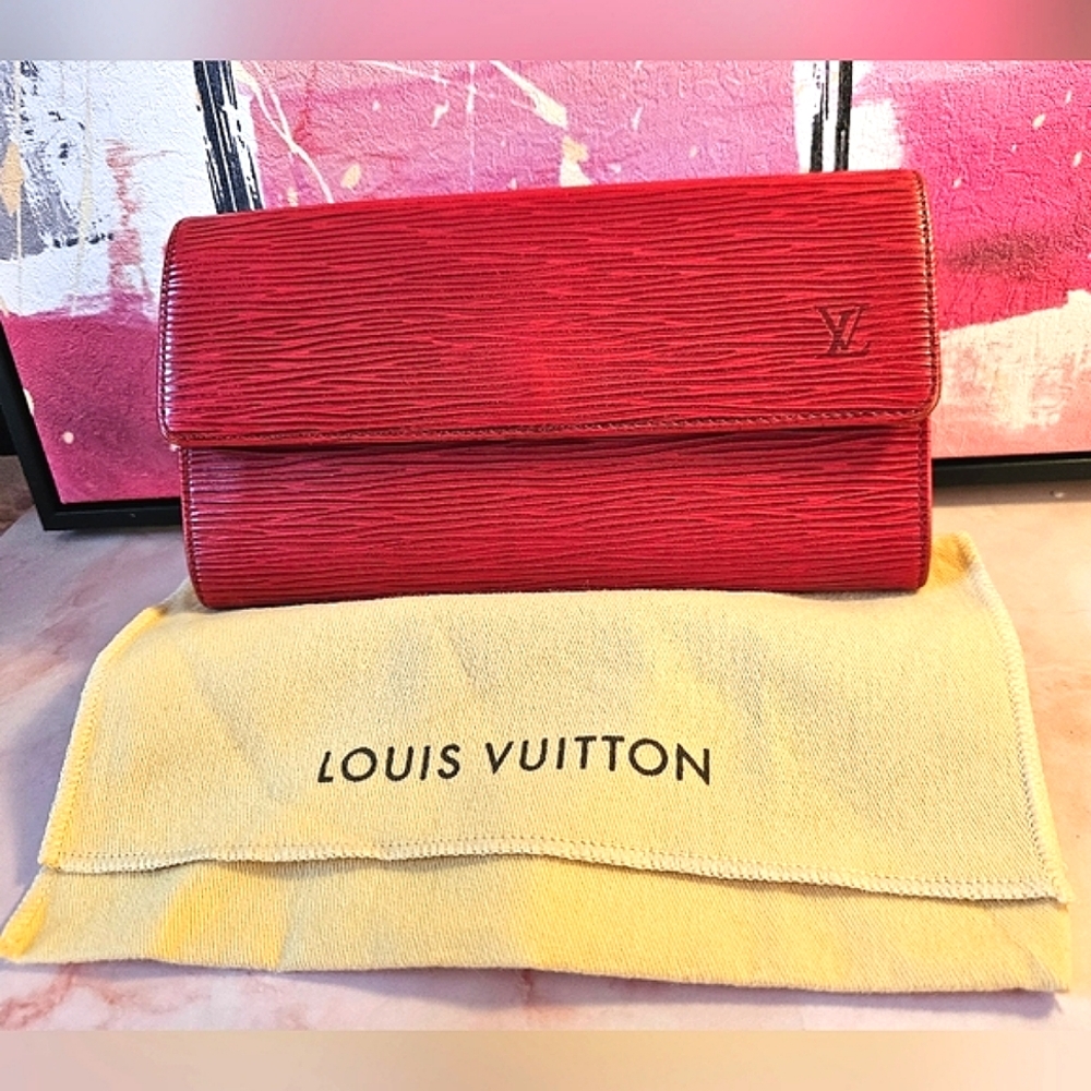 ❤️ Louis Vuitton Castilian Red Epi Leather Long Wallet – A Chic Classic! ❤️